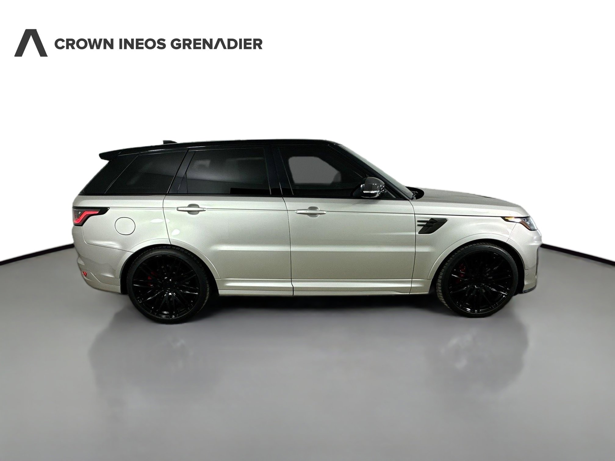 Used 2020 Land Rover Range Rover Sport SVR AWD/4WD image 4