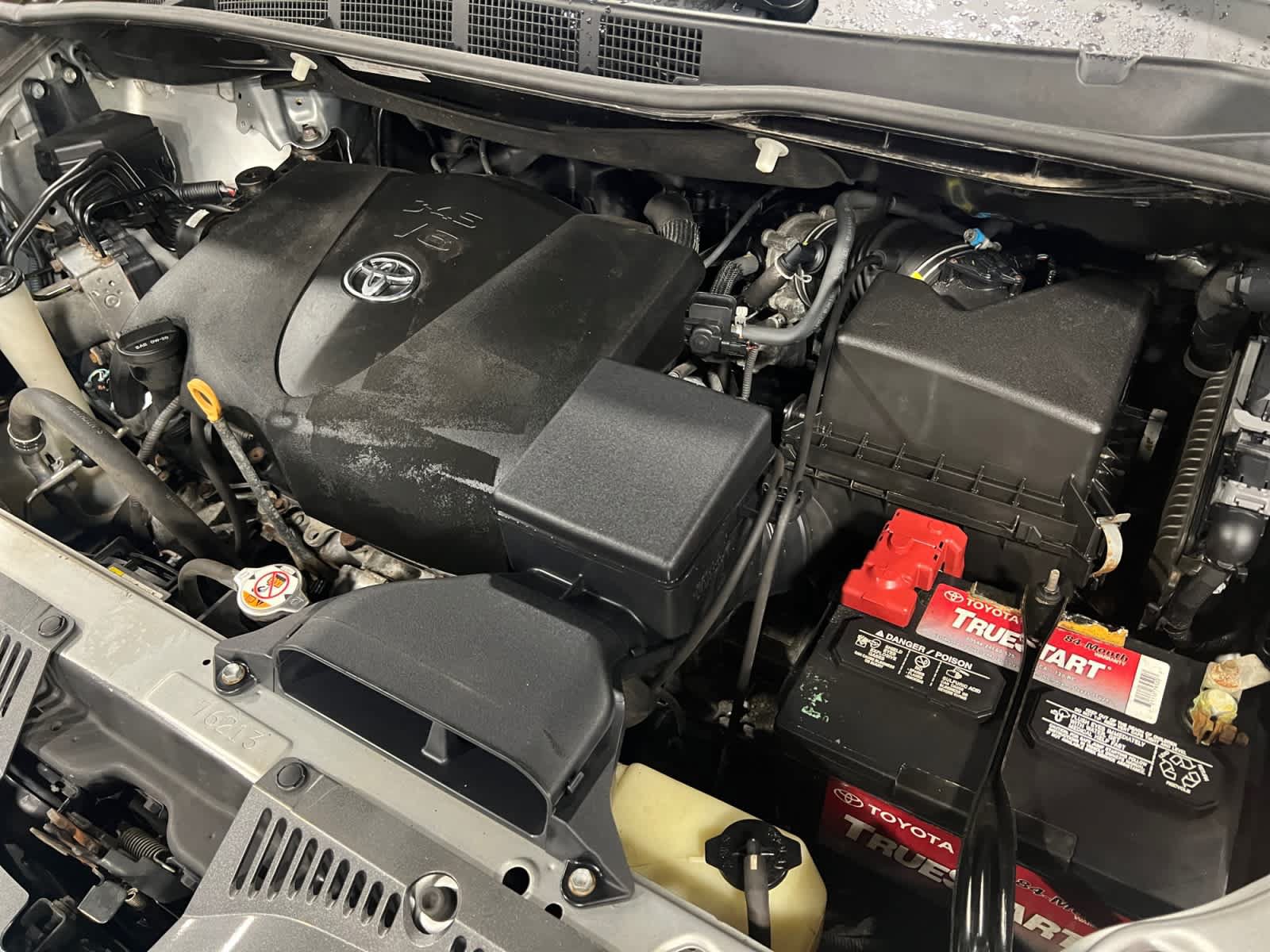 Used 2020 Toyota Sienna XLE Premium AWD/4WD image 7