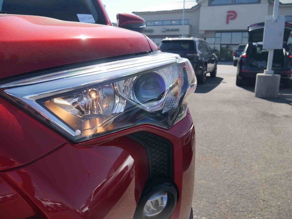 Used 2022 Toyota 4Runner SR5 Premium image 28