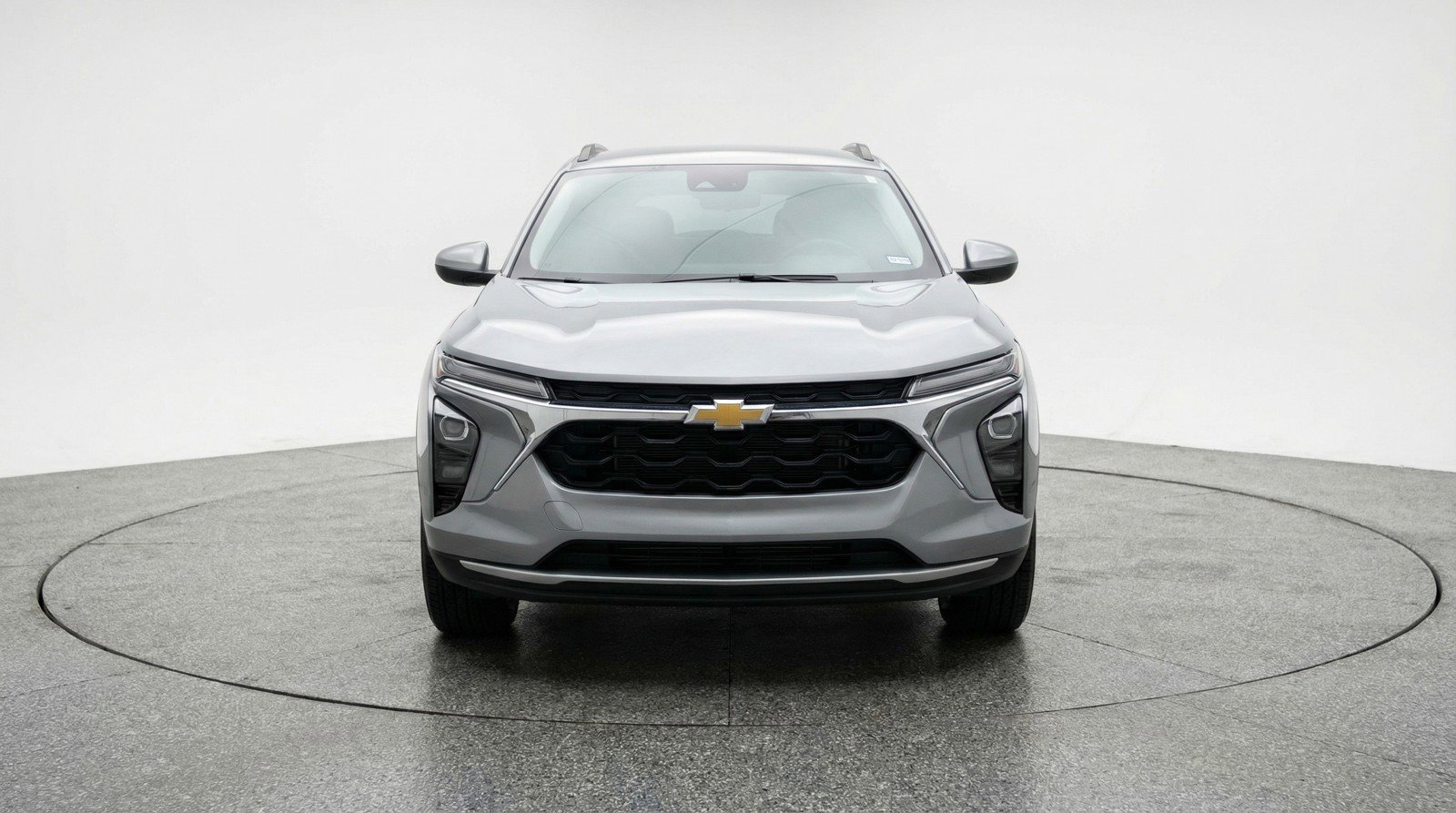 Used 2025 Chevrolet Trax LT image 2