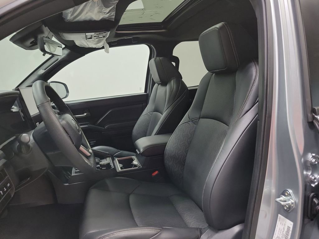 Used 2025 Toyota Tacoma Limited image 38