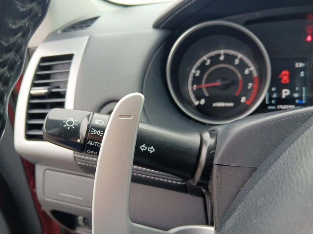 Used 2010 Mitsubishi Outlander XLS AWD/4WD image 17