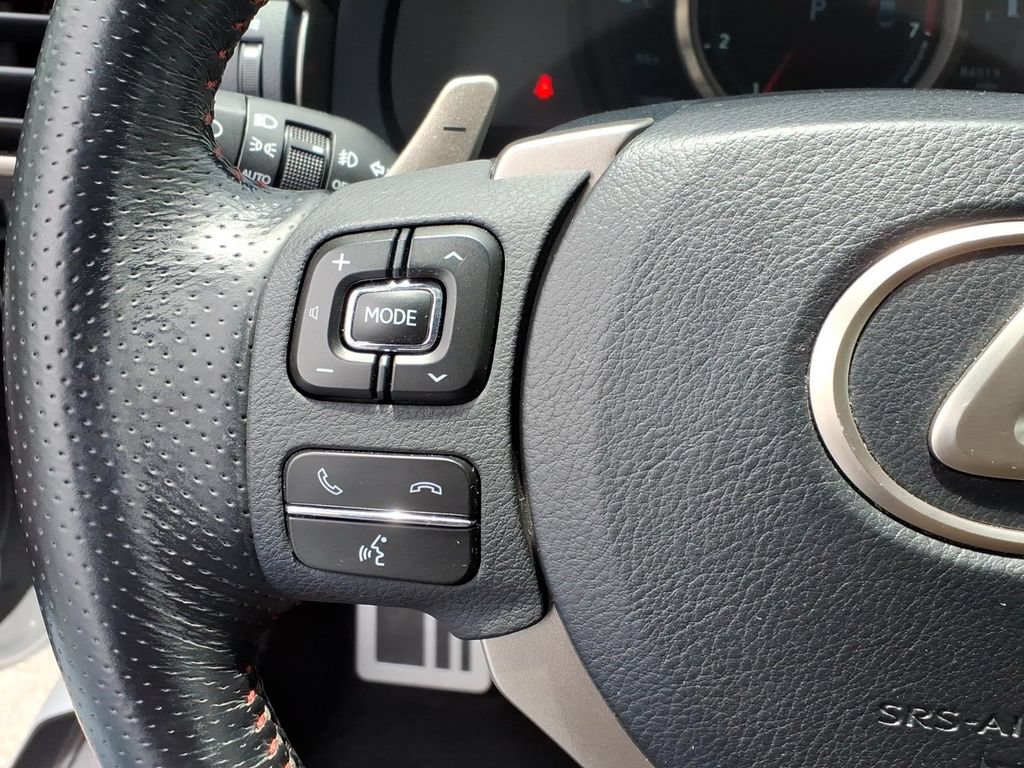 Used 2016 Lexus RC 200t RWD image 33