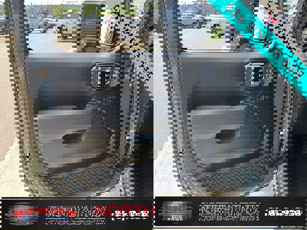 New 2025 Jeep Gladiator Sport image 5