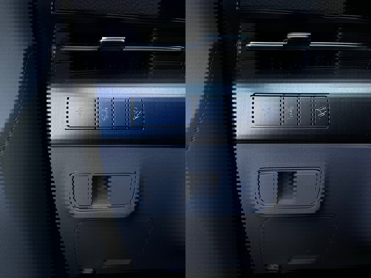 Used 2025 Hyundai Kona SEL image 22