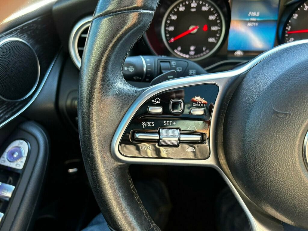 Used 2022 Mercedes-Benz GLC 300 4MATIC image 25