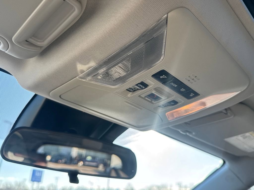 Used 2021 Toyota RAV4 XLE w/ Convenience Package image 31