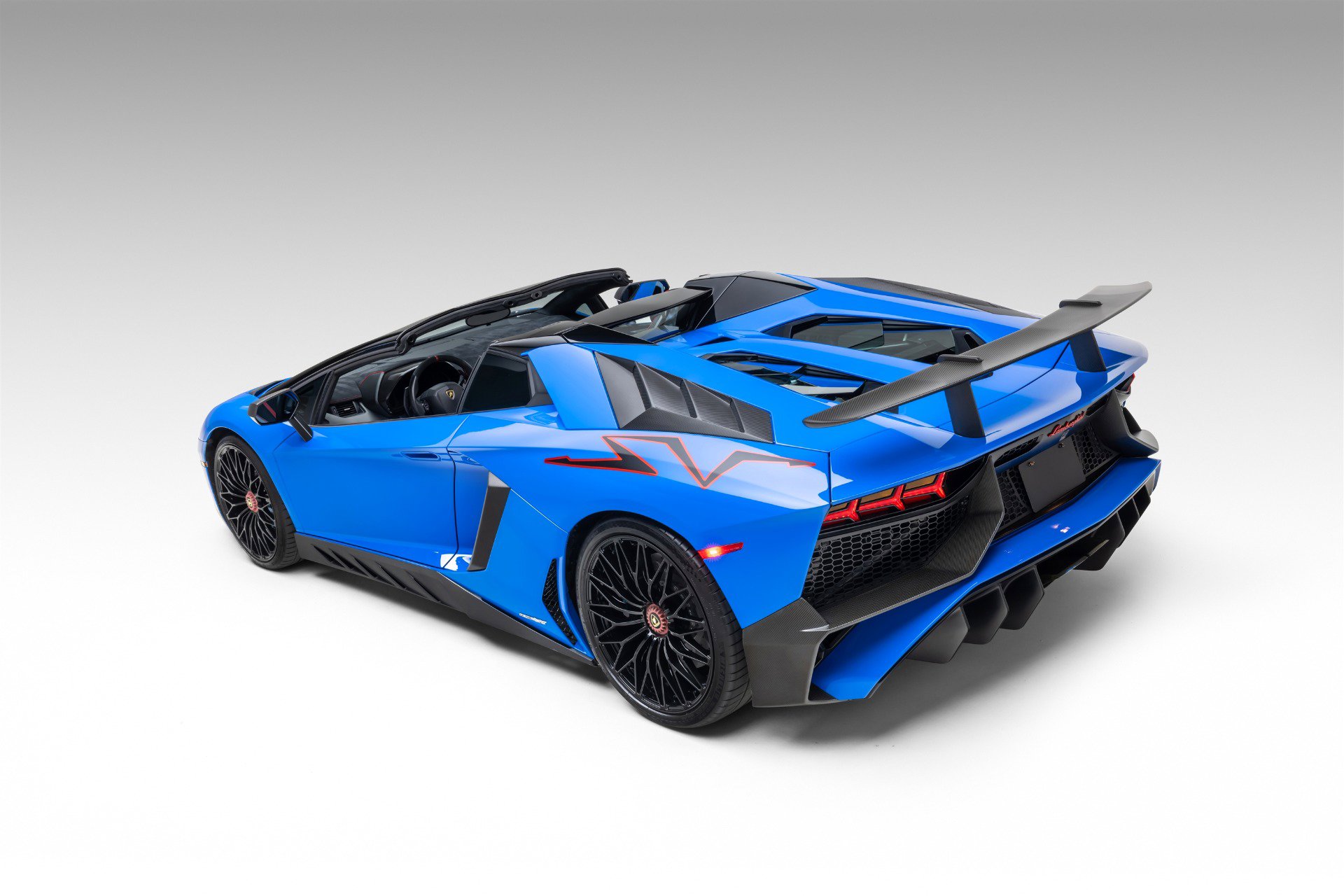 Used 2017 Lamborghini Aventador LP 750-4 Superveloce image 8