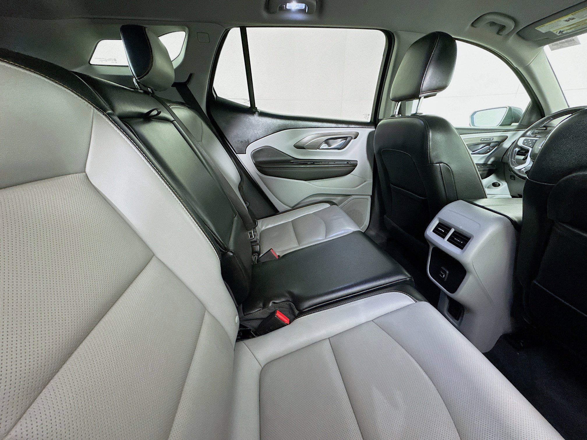 Used 2020 GMC Terrain SLT w/ Preferred Package image 26