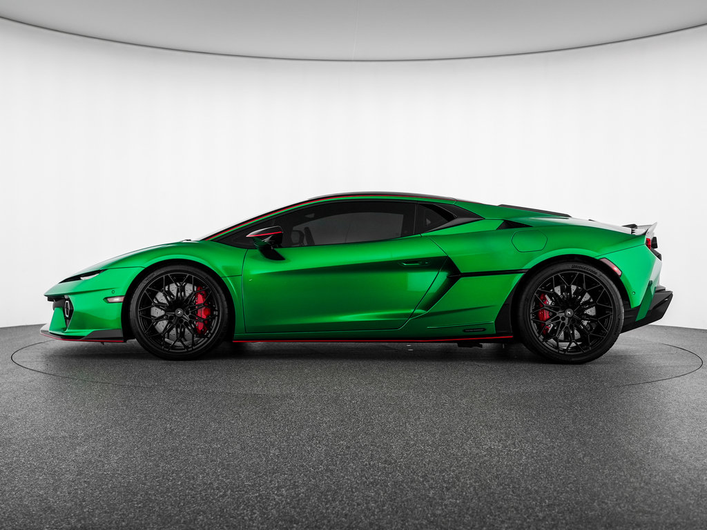 Used 2026 Lamborghini Temerario AWD/4WD image 2