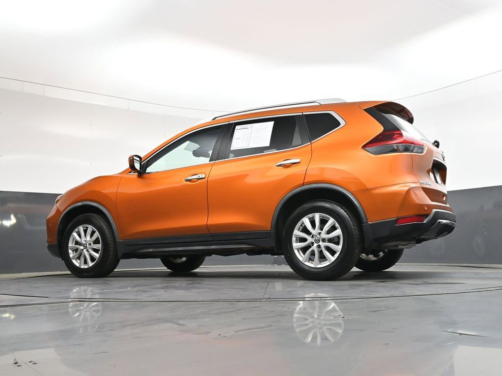 Used 2020 Nissan Rogue SV image 39