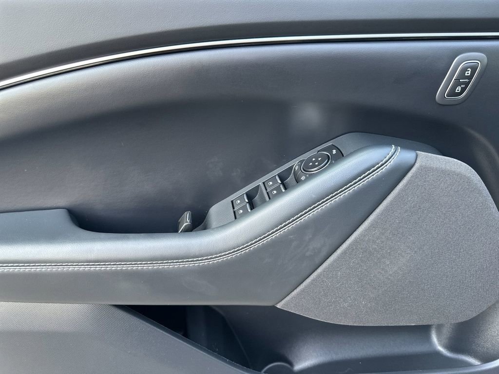 Certified 2025 Ford Mustang Mach-E Select image 11