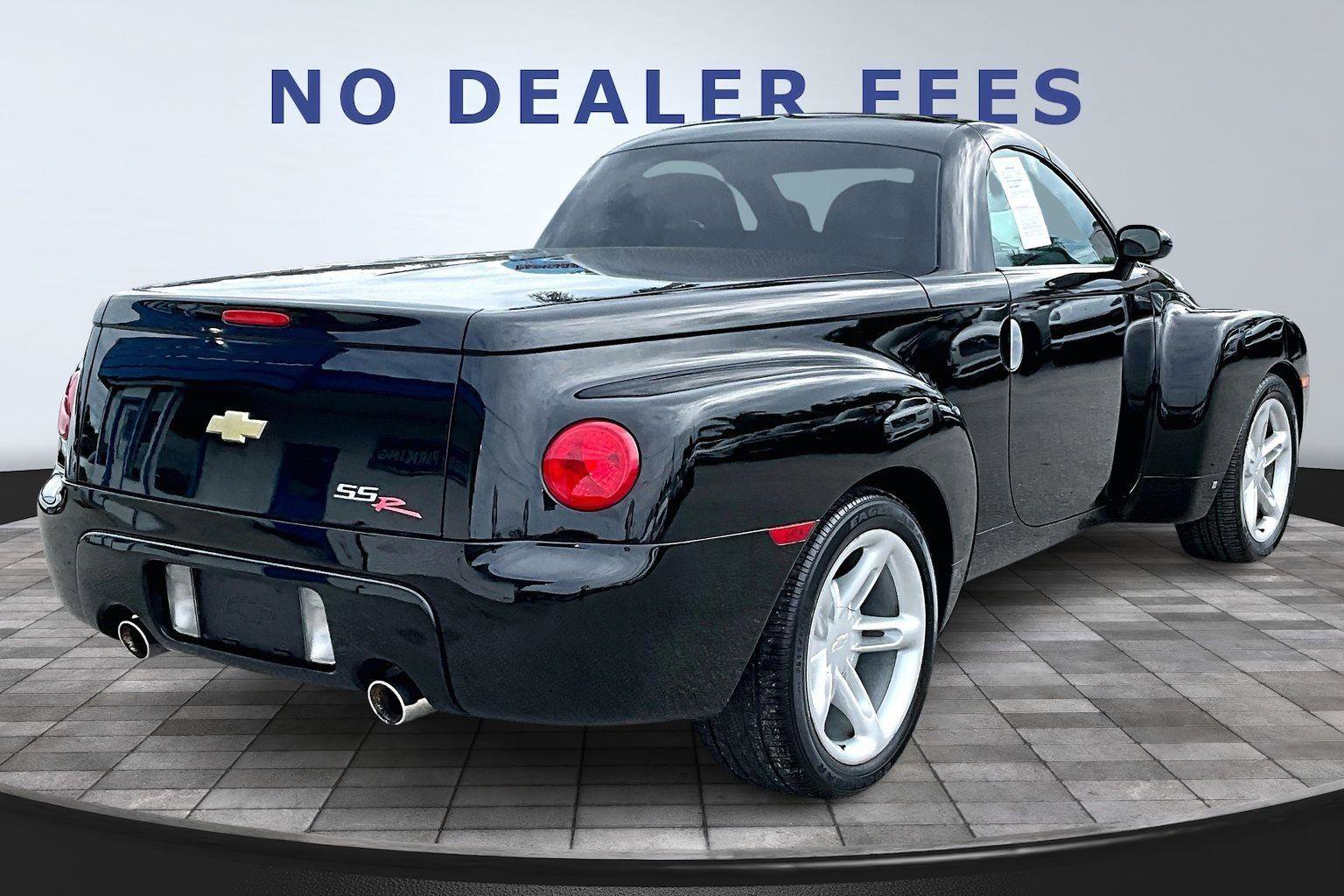 Used 2006 Chevrolet SSR w/ Preferred Equipment Group image 6