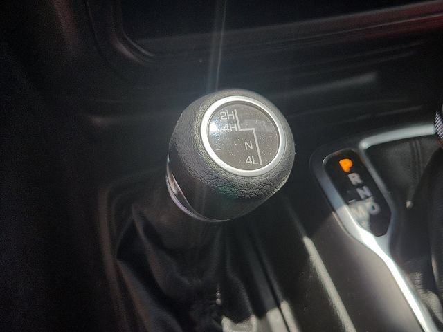 Used 2020 Jeep Wrangler Sport AWD/4WD image 18