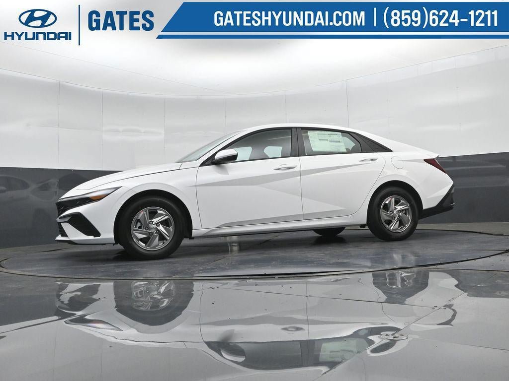 New 2026 Hyundai Elantra SE FWD image 38