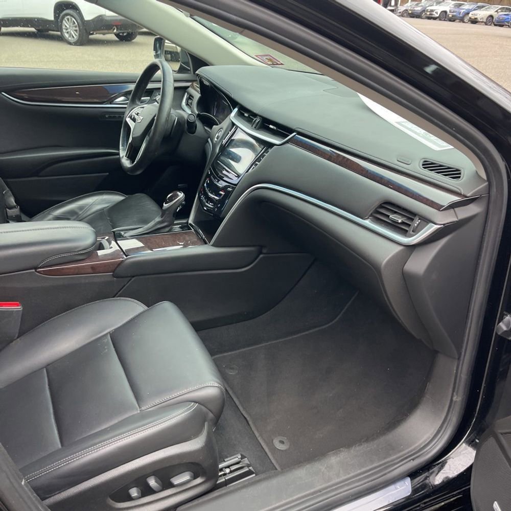 Used 2017 Cadillac XTS Luxury image 6