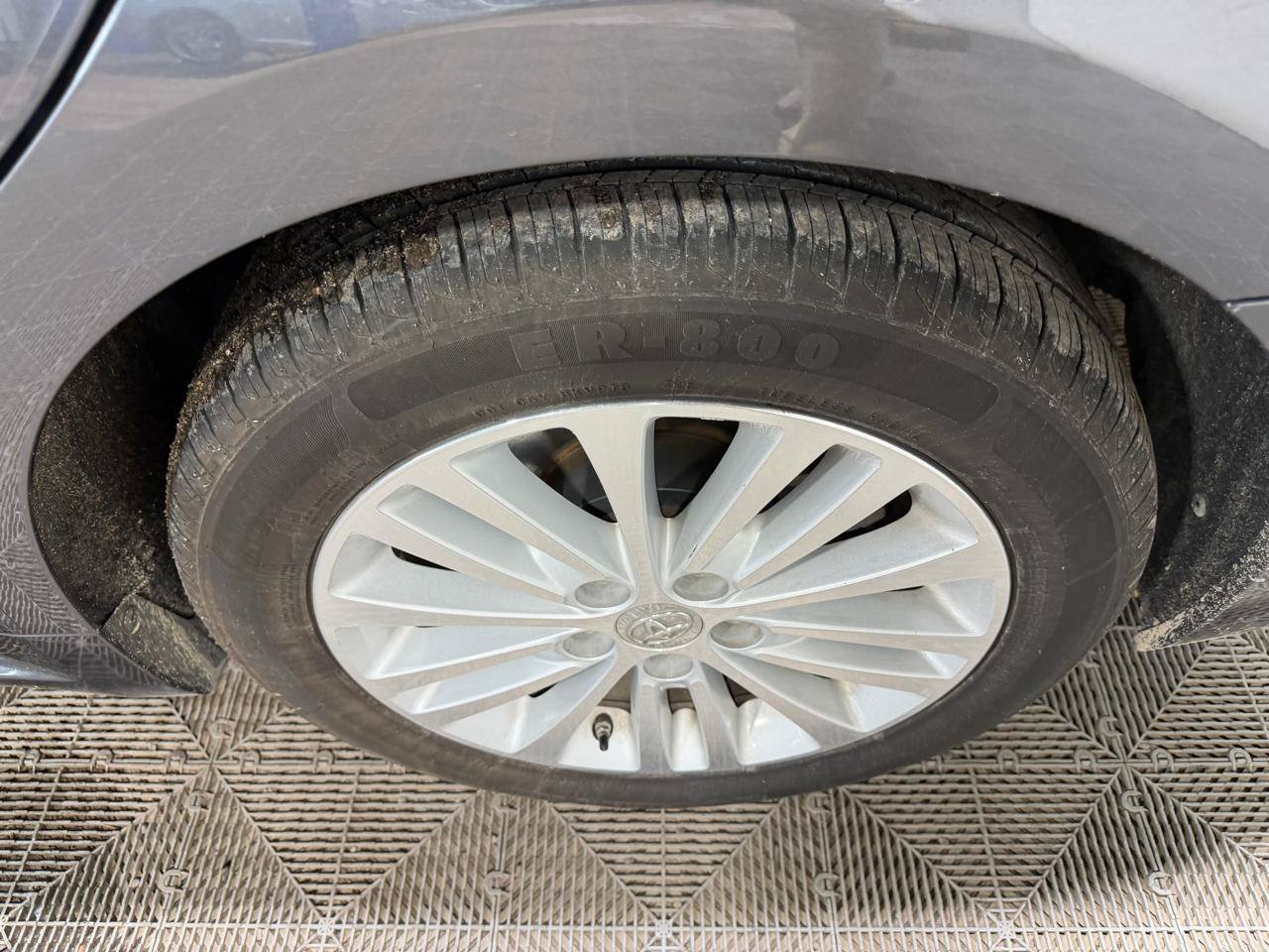 Used 2014 Toyota Avalon XLE Touring FWD image 19