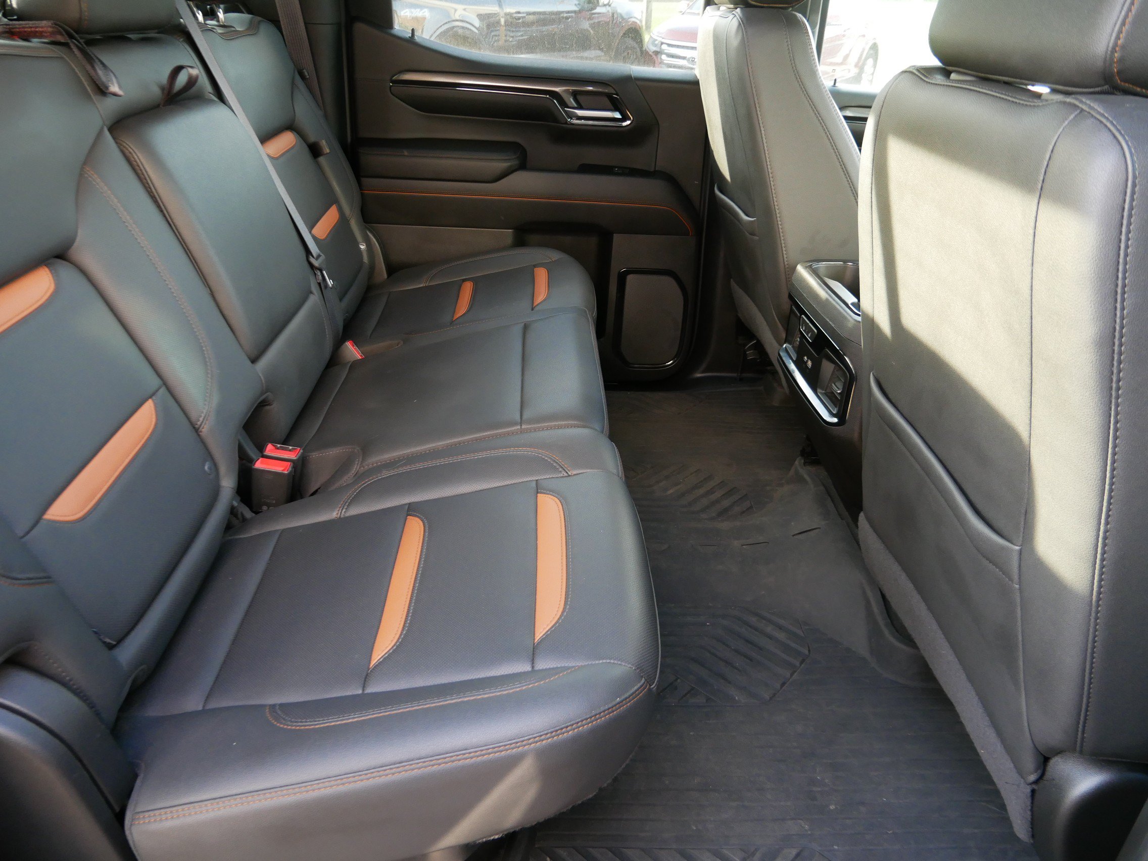 Used 2022 GMC Sierra 1500 AT4 w/ AT4 Premium Package AWD/4WD image 24