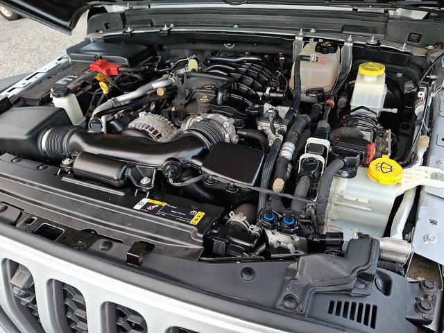 Used 2022 Jeep Gladiator Mojave w/ Cold Weather Group AWD/4WD image 33