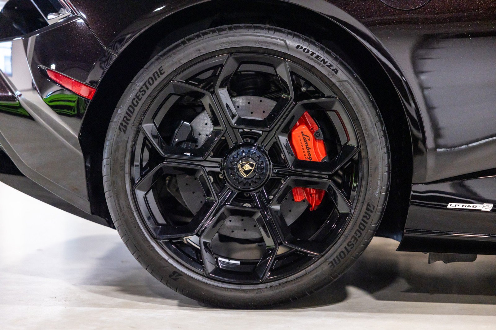 Used 2024 Lamborghini Huracan Tecnica RWD image 28
