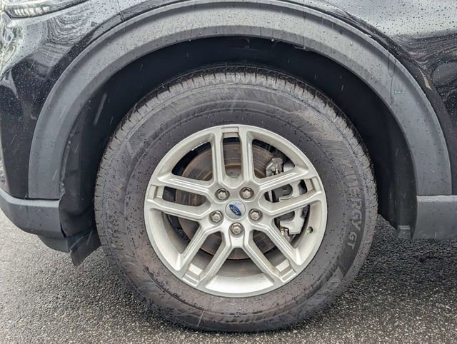 Used 2025 Ford Explorer Active image 13