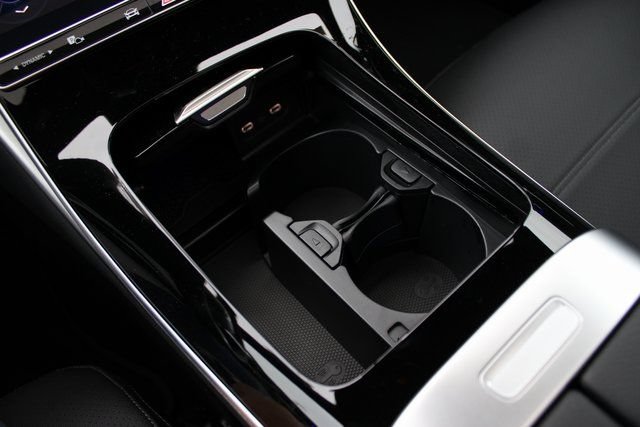 New 2025 Mercedes-Benz C 300 4MATIC Sedan image 24