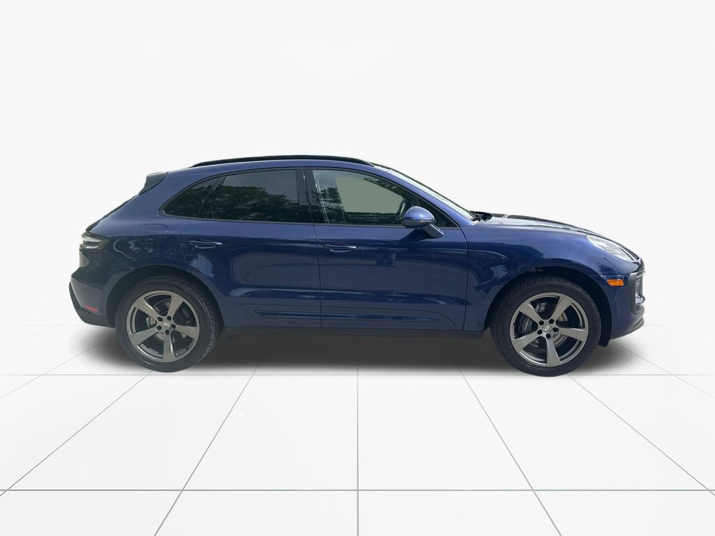 Used 2023 Porsche Macan Turbo image 10