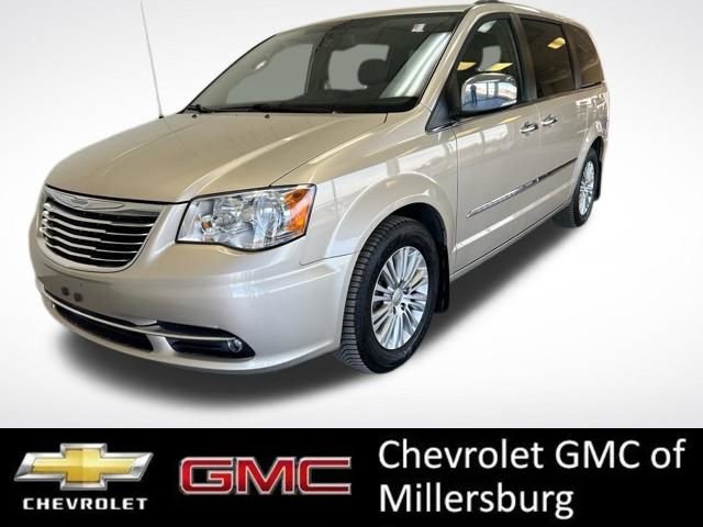Used 2015 Chrysler Town & Country Touring-L w/ Driver Convenience Group image 5