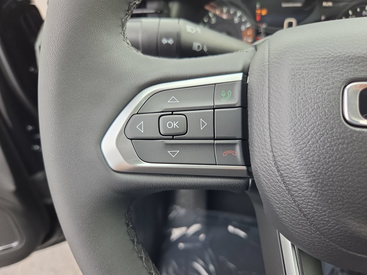New 2026 Jeep Compass Latitude AWD/4WD image 28