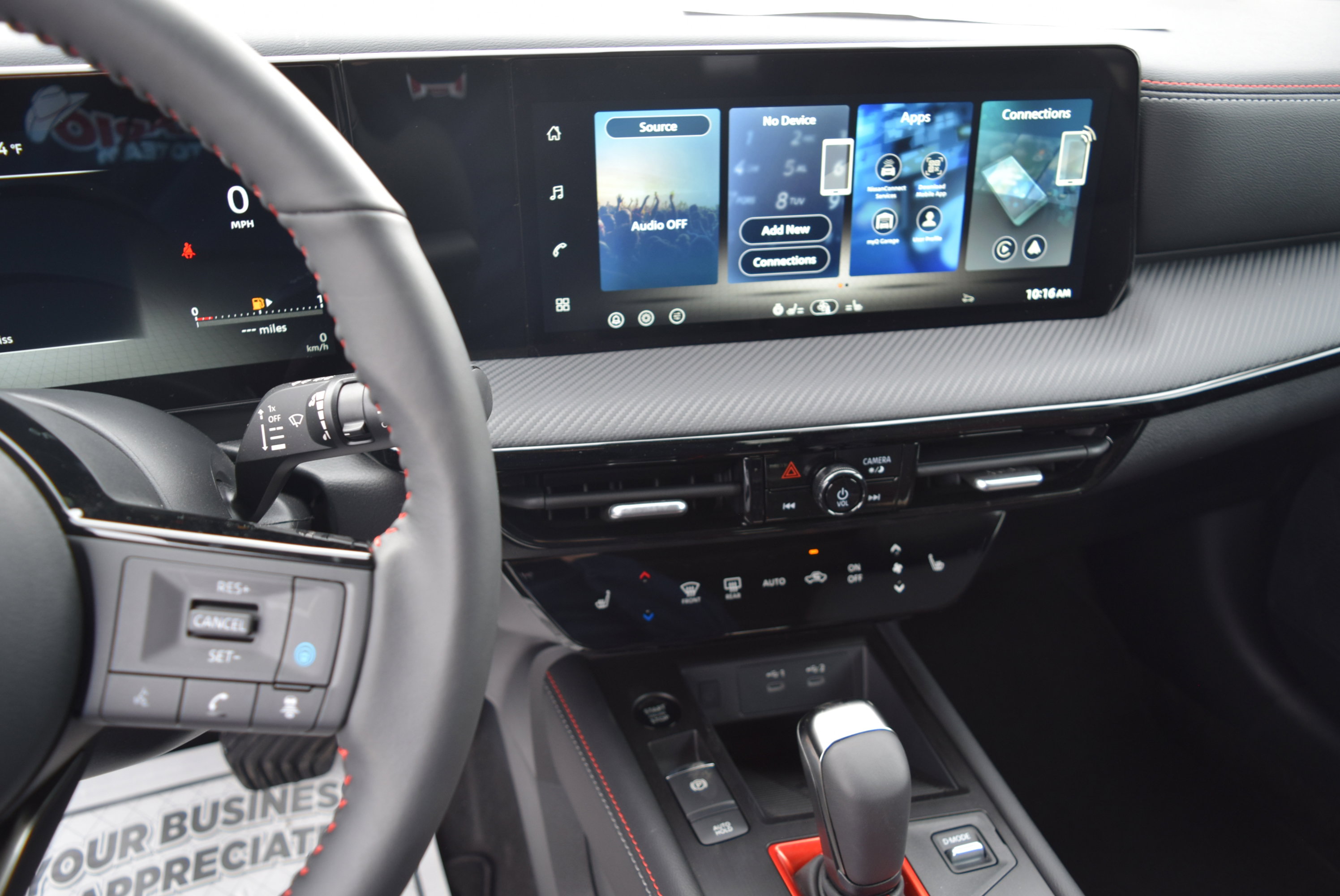 Used 2026 Nissan Kicks SR w/ SR Premium Package image 14