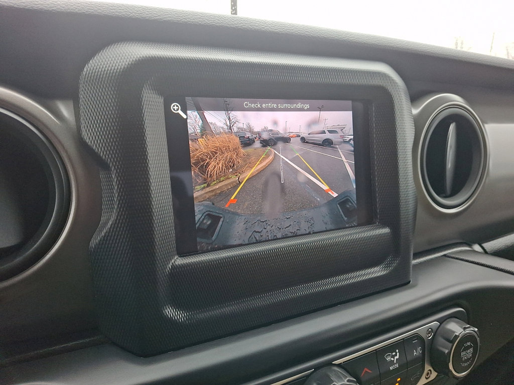 Used 2022 Jeep Gladiator Willys image 27