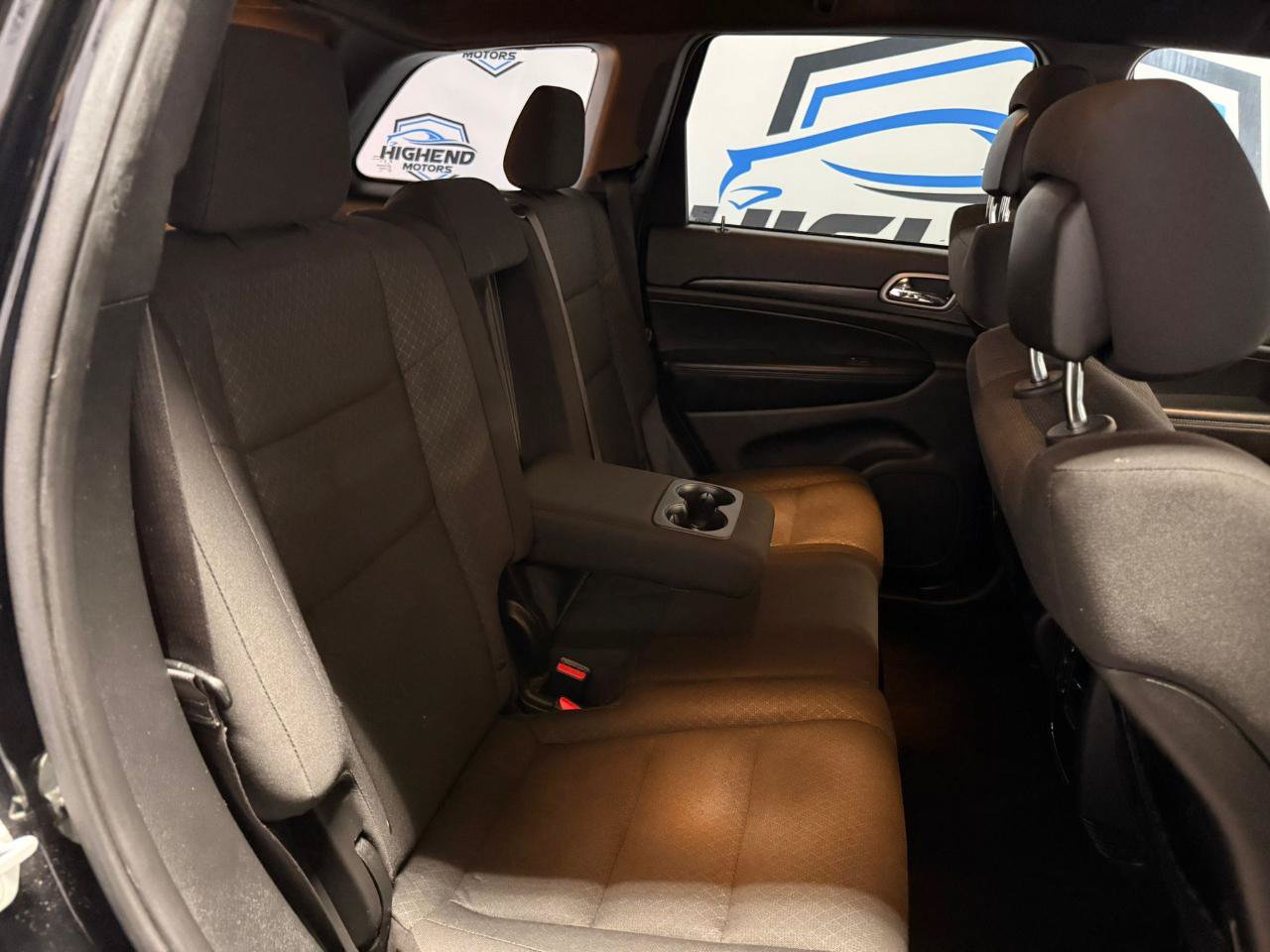 Used 2019 Jeep Grand Cherokee Laredo AWD/4WD image 22