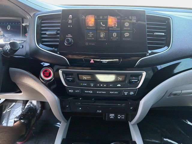 Used 2019 Honda Pilot Touring image 3