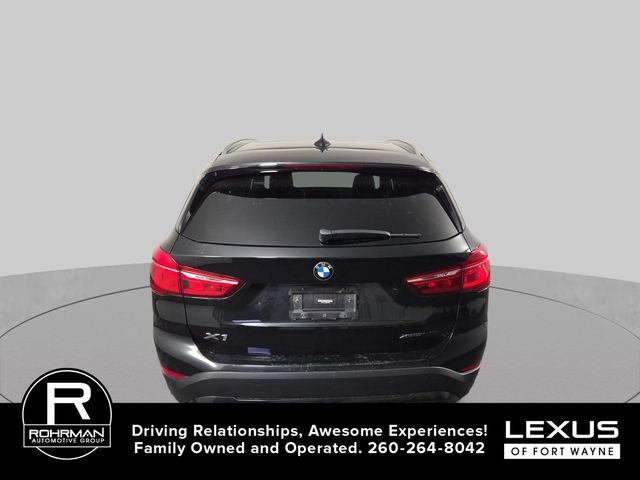Used 2022 BMW X1 xDrive28i w/ Convenience Package AWD/4WD image 9