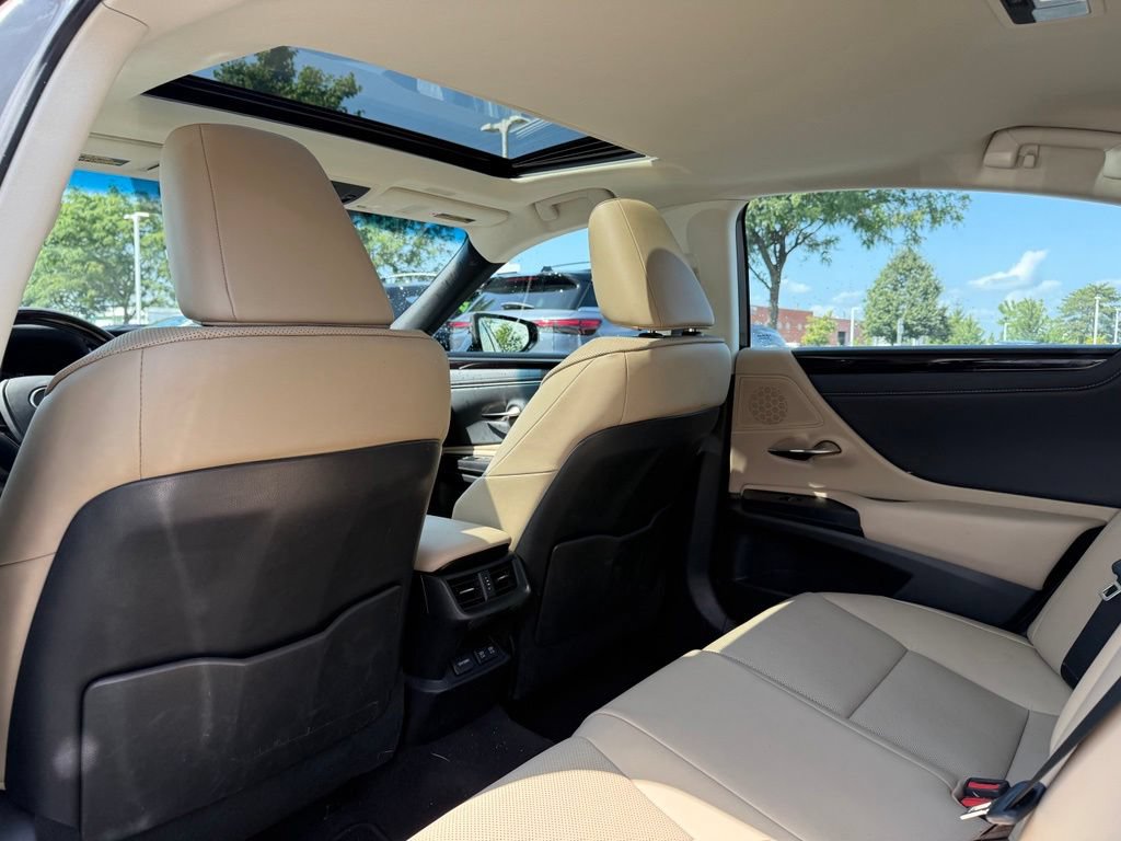 Used 2021 Lexus ES 350 w/ Premium Package FWD image 16