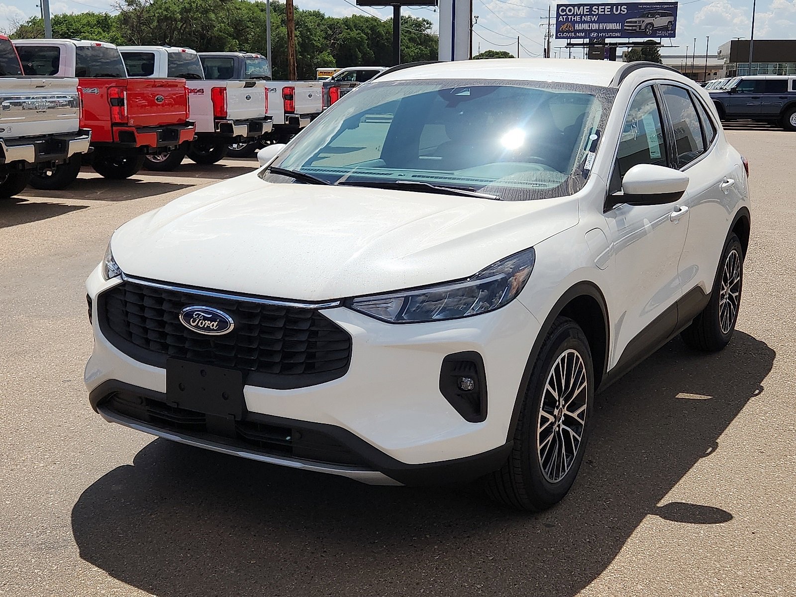 New 2025 Ford Escape SE image 1