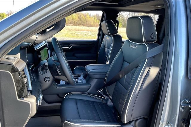 New 2026 GMC Sierra 1500 AT4X w/ LPO, Black Badging Package AWD/4WD image 9
