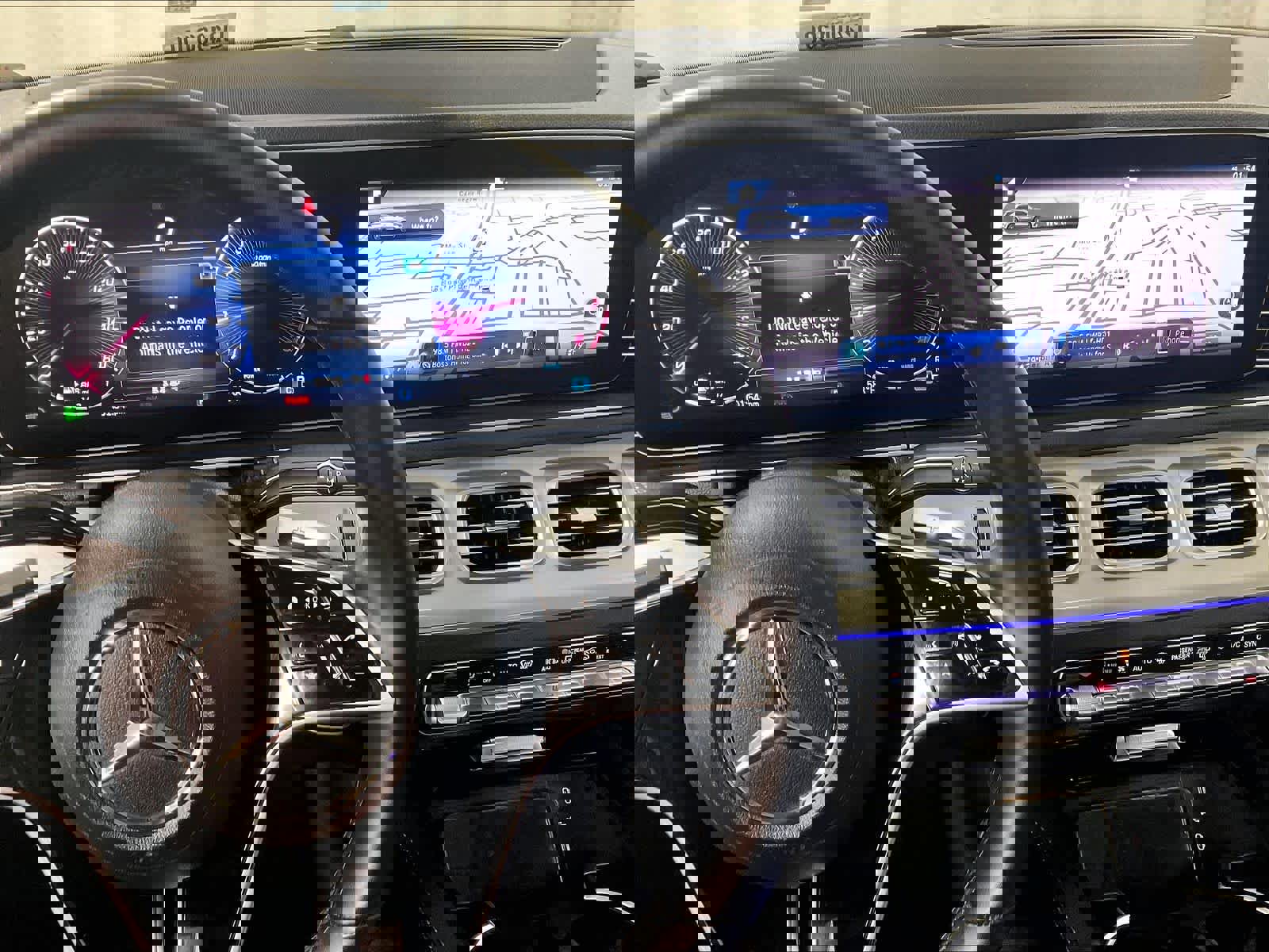 Used 2025 Mercedes-Benz GLE 350 4MATIC image 19