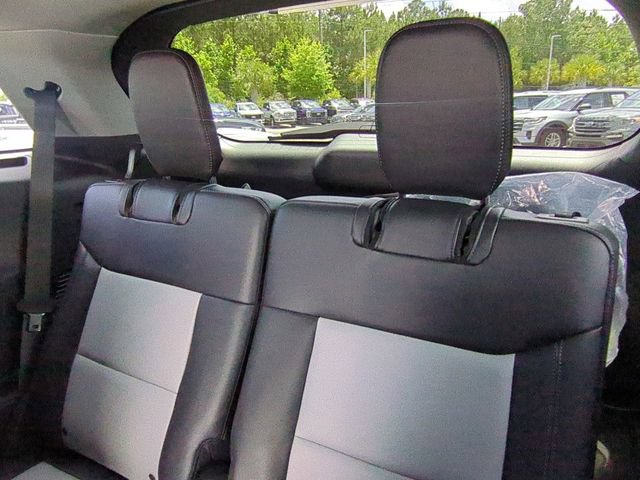 Used 2022 Ford Explorer XLT w/ Equipment Group 202A RWD image 14