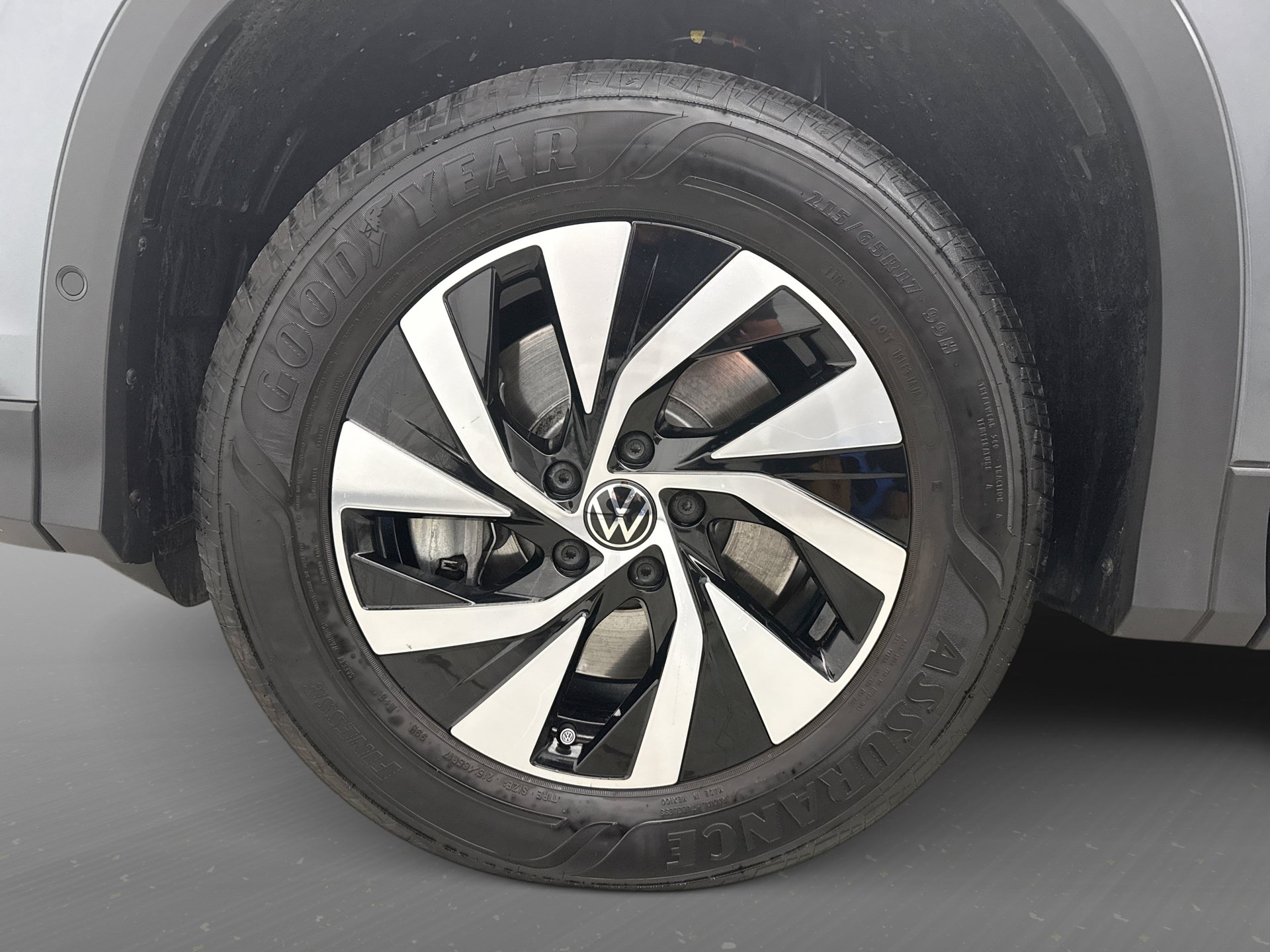 Used 2026 Volkswagen Tiguan S AWD/4WD image 23