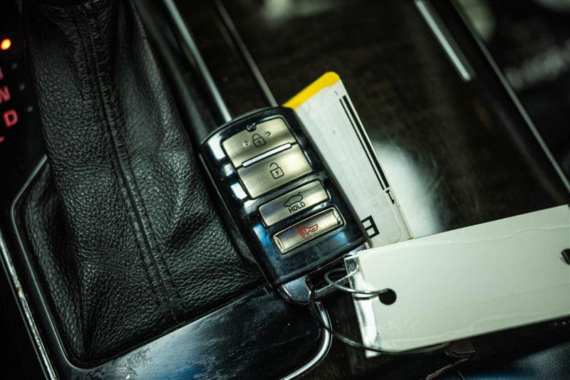 Used 2014 Kia Cadenza Premium image 24