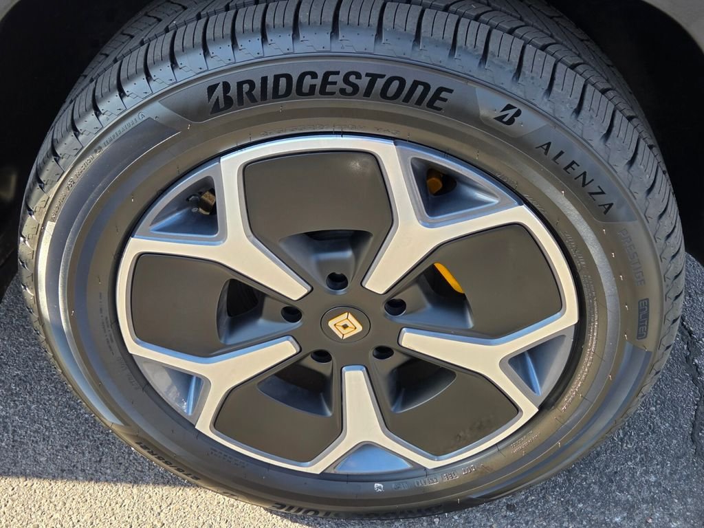 Used 2024 Rivian R1S Adventure AWD/4WD image 11