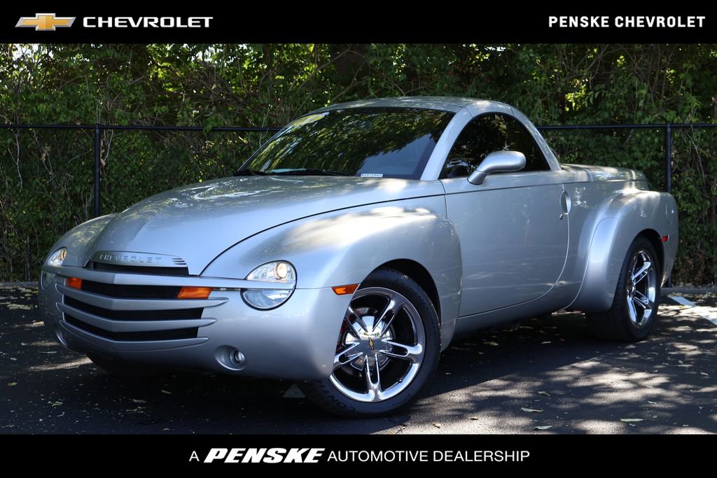 Used 2004 Chevrolet SSR w/ Preferred Equipment Group