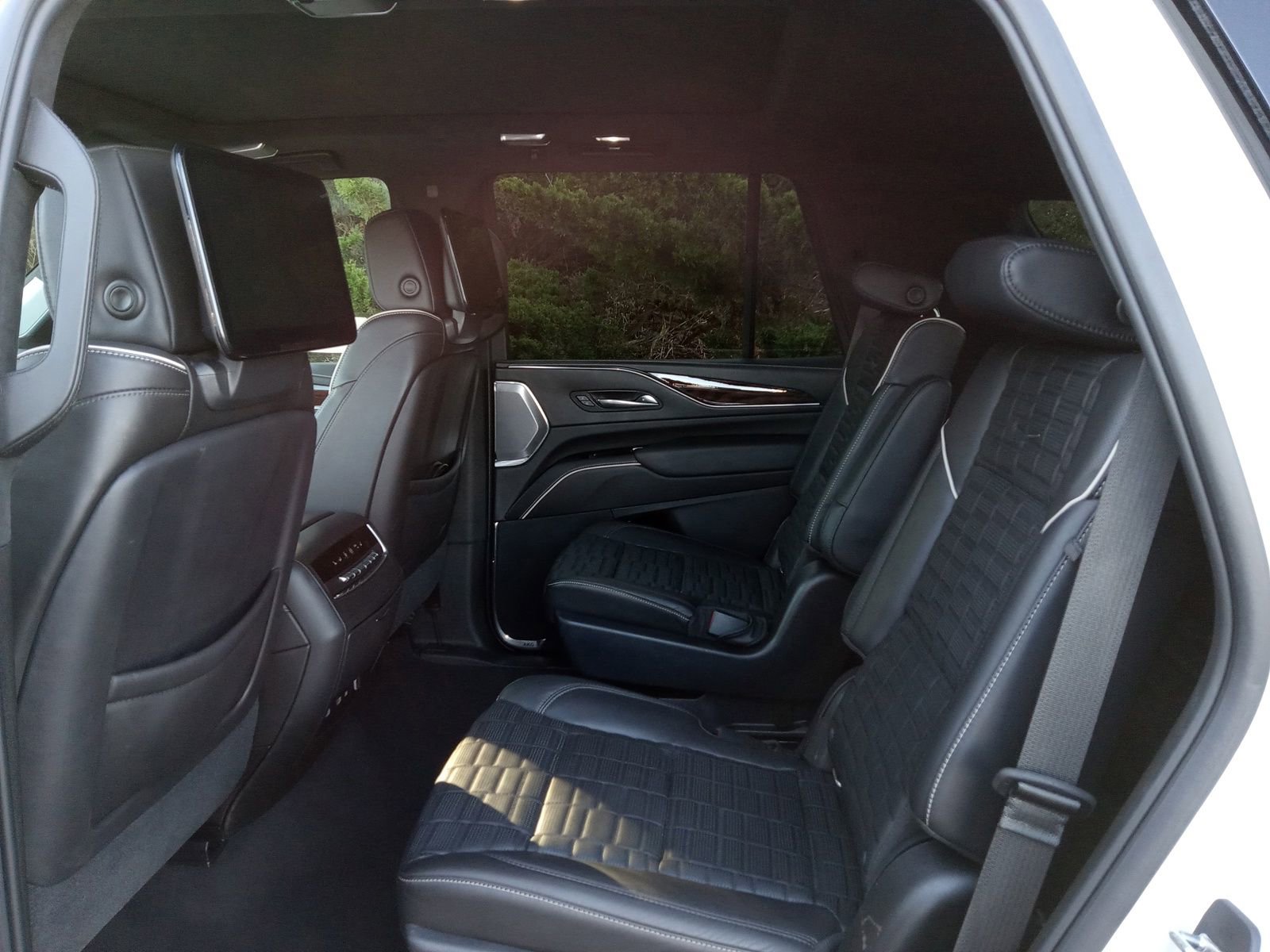 Used 2021 Cadillac Escalade Sport Platinum image 25