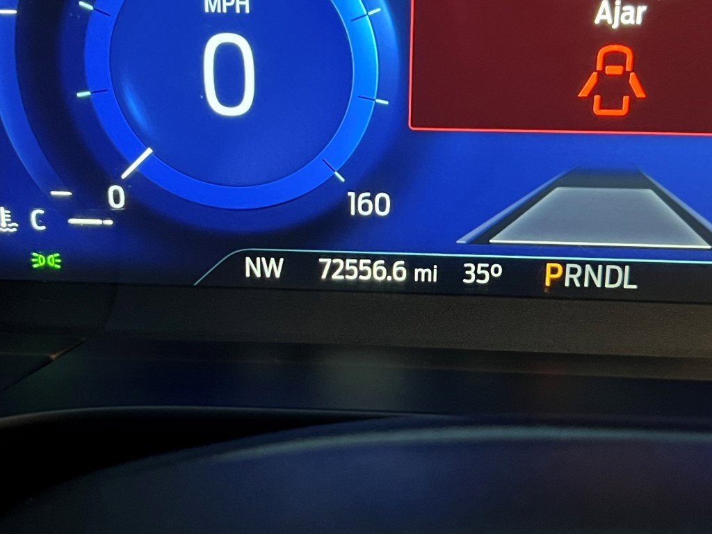 Used 2020 Ford Escape Titanium image 29