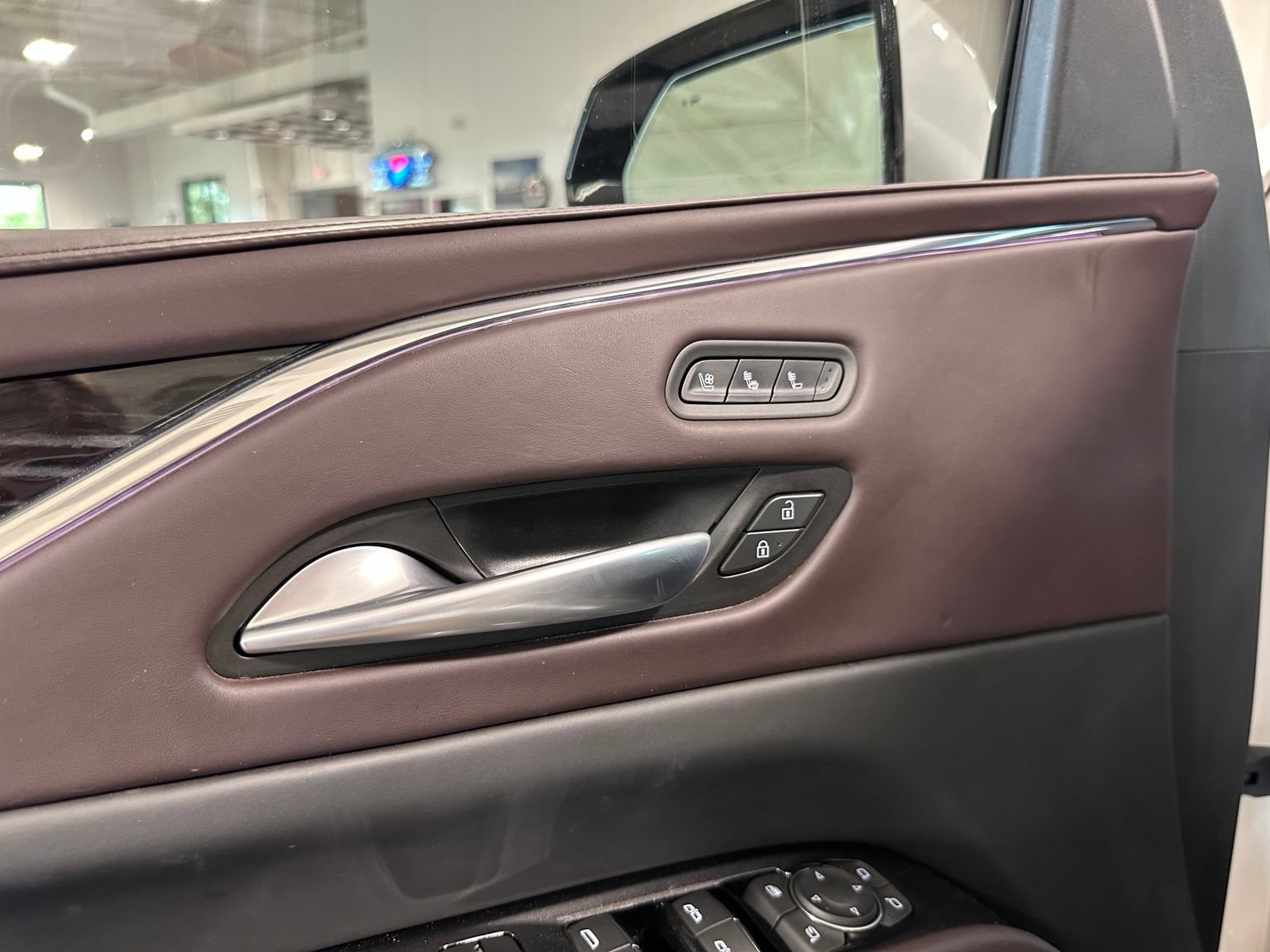 Used 2023 Cadillac Escalade V AWD/4WD image 12