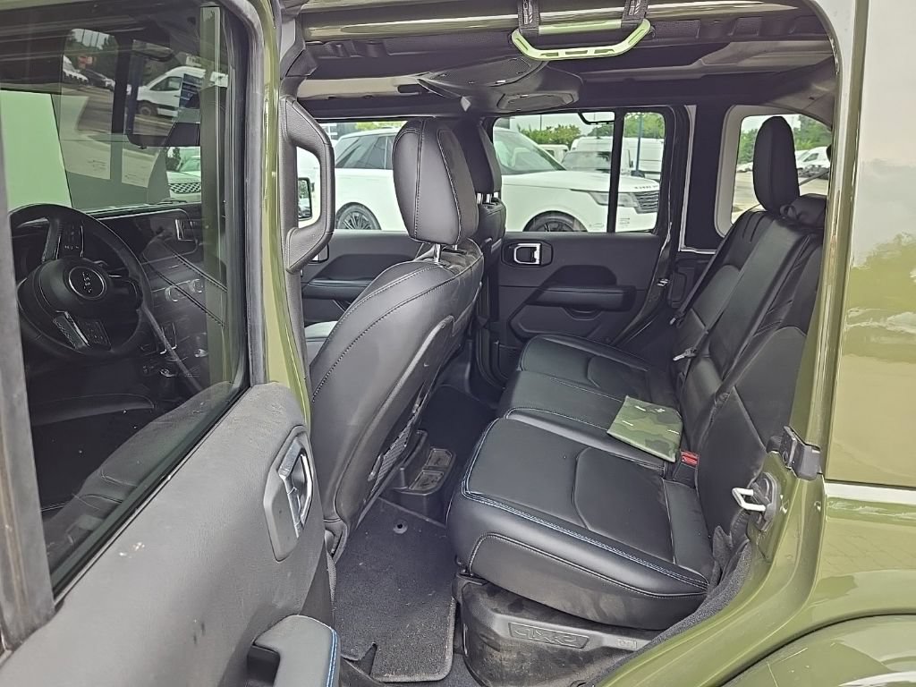 Used 2024 Jeep Wrangler Unlimited Rubicon 4xe AWD/4WD image 17