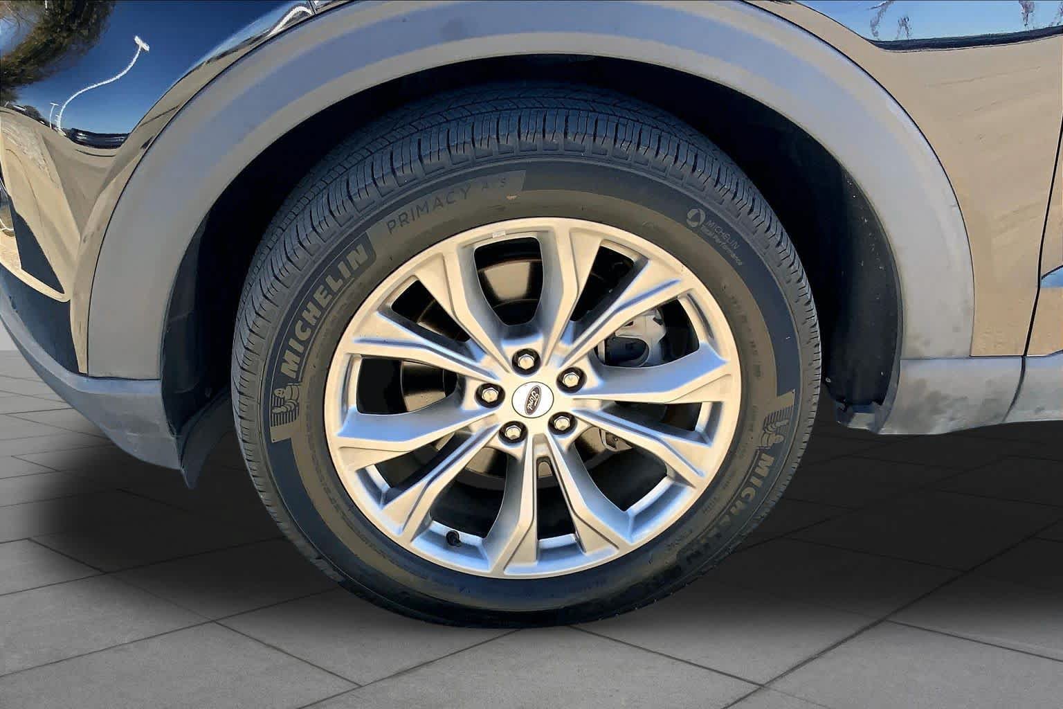 Used 2023 Ford Explorer Limited AWD/4WD image 9