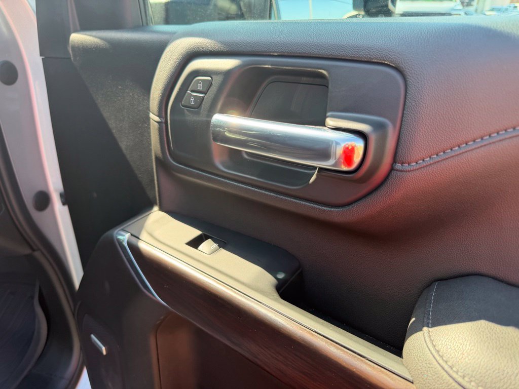 Used 2023 GMC Sierra 2500 SLT w/ SLT Preferred Package AWD/4WD image 32