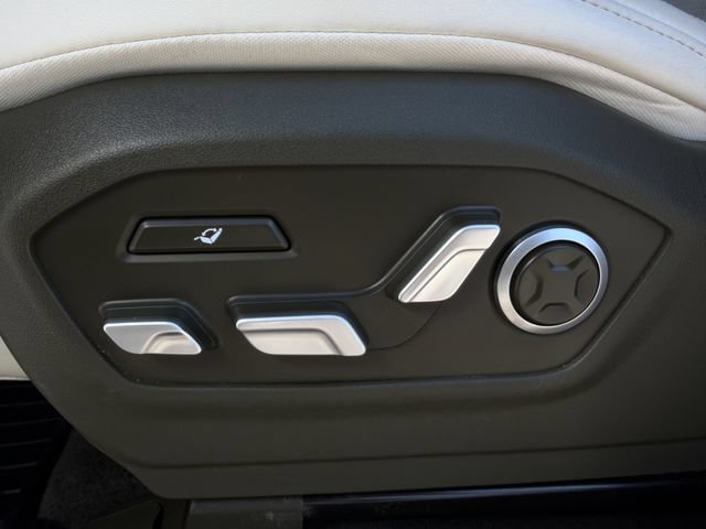 Used 2025 Hyundai Santa Fe Calligraphy AWD/4WD image 27